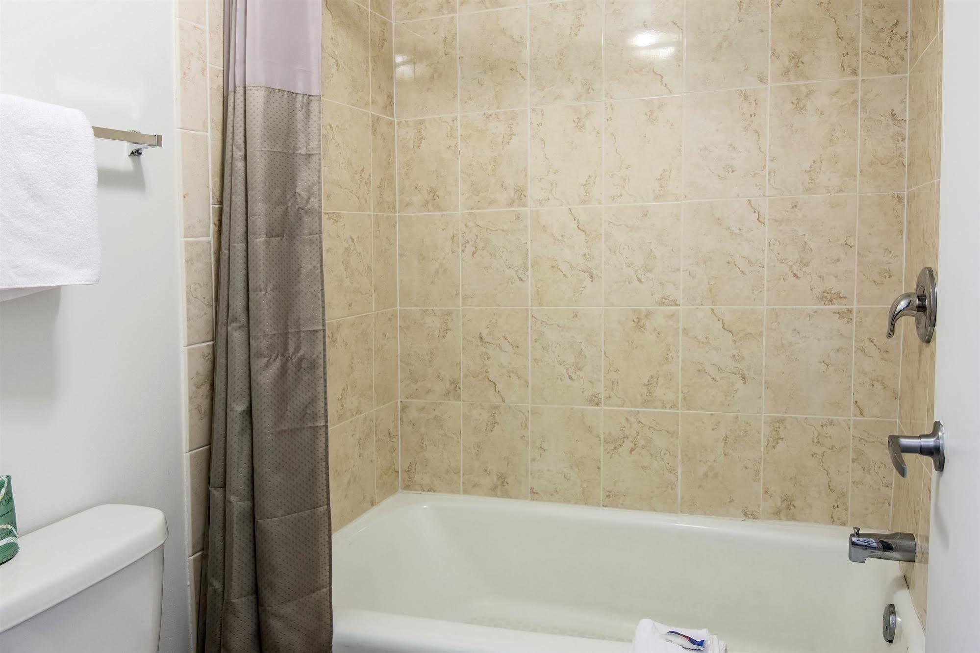 6-glassboro, Nj - Rowan Hotel Glassboro